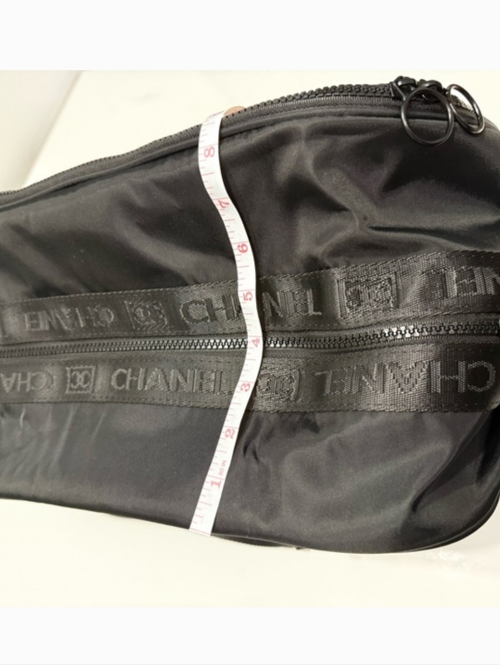 Black Nylon With White Branding Unisex Travel/Gym Bag. - Picture 10 of 12